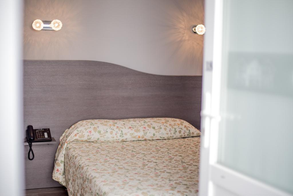 Annexe Hotel De La Gare Hendaye Luaran gambar